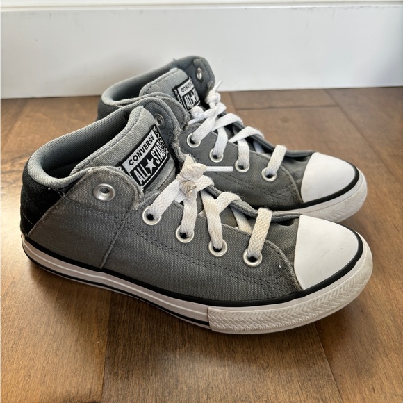 Hightop Converse - Picture 3 of 6